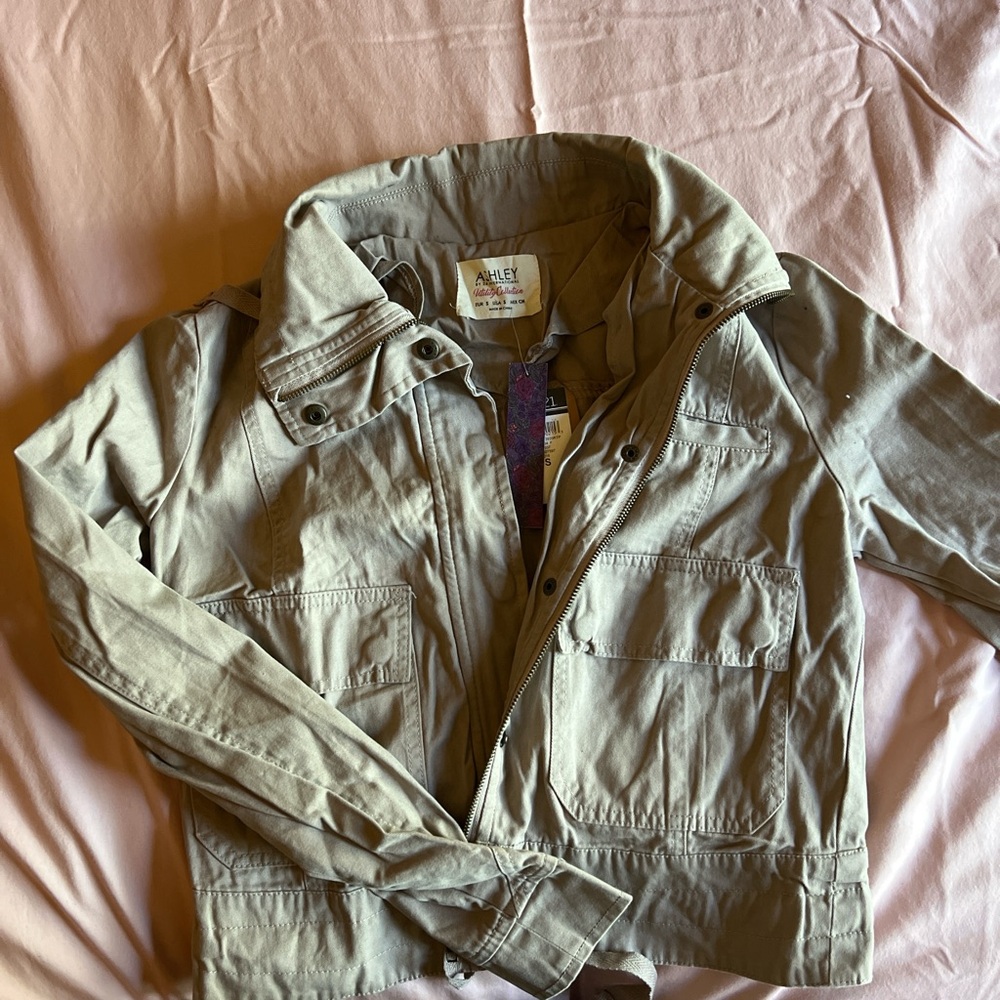 Rue21 Beige Cropped Utility Jacket